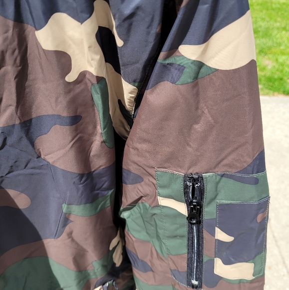 Camo bomber jacket - Picture 7 of 9